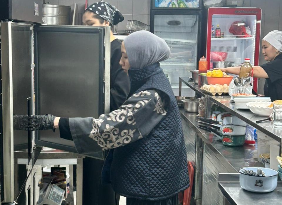 ЖАМБЫЛДАҒЫ КӘСПОРЫНДАР ТЕКСЕРІЛДІ